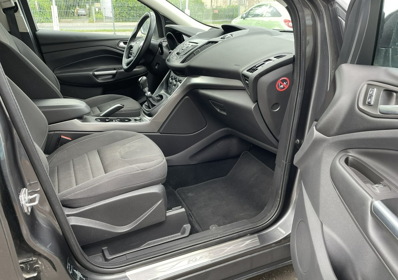 Ford Kuga II Ford Kuga 1.5 EcoBoost Bogate wyposażenie 63558km Model 2016 - Джип: снимка 4 Ford Kuga II Ford Kuga 1.5 EcoBoost Bogate wyposażenie 63558km Model 2016 - Джип: снимка 4