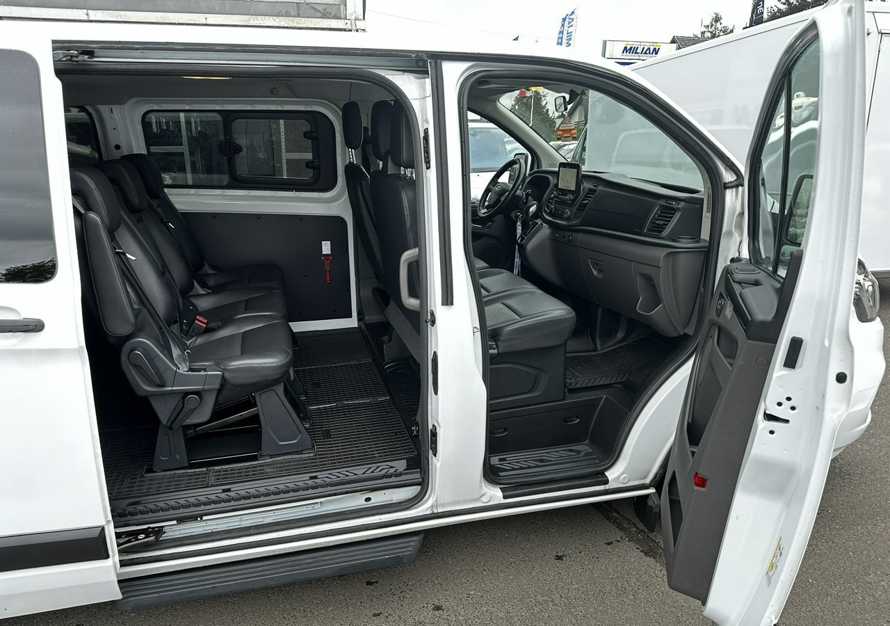 Interior photo 1: Пътнически бус Ford Transit Custom Custom do przewozu Niepełnosprawnych inwalida rampa Model 2021 PFRO