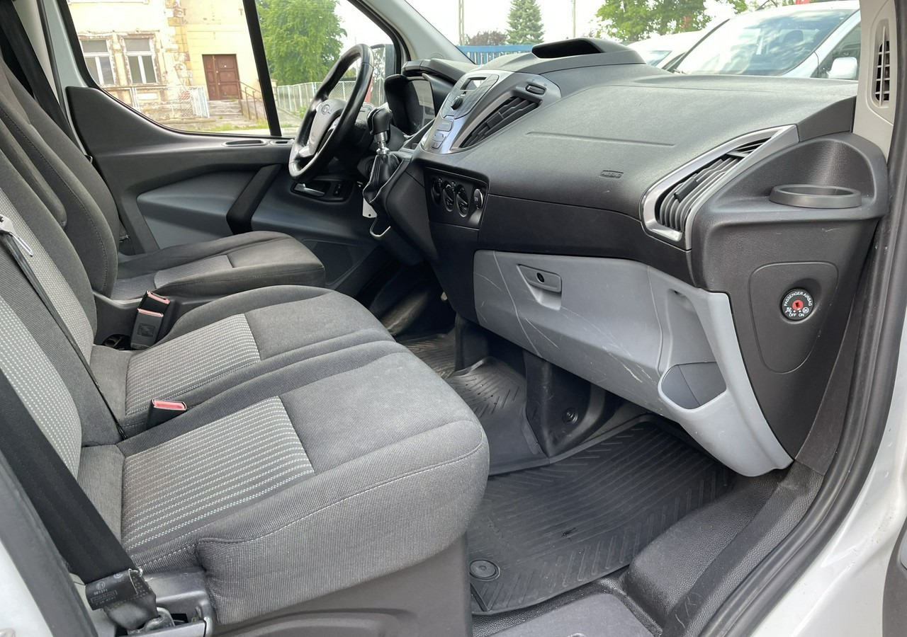Ford Transit Transit Custom Transit Custom 2.0 Klima 153tkm Model 2018 - Товарен бус: снимка 4 Ford Transit Transit Custom Transit Custom 2.0 Klima 153tkm Model 2018 - Товарен бус: снимка 4