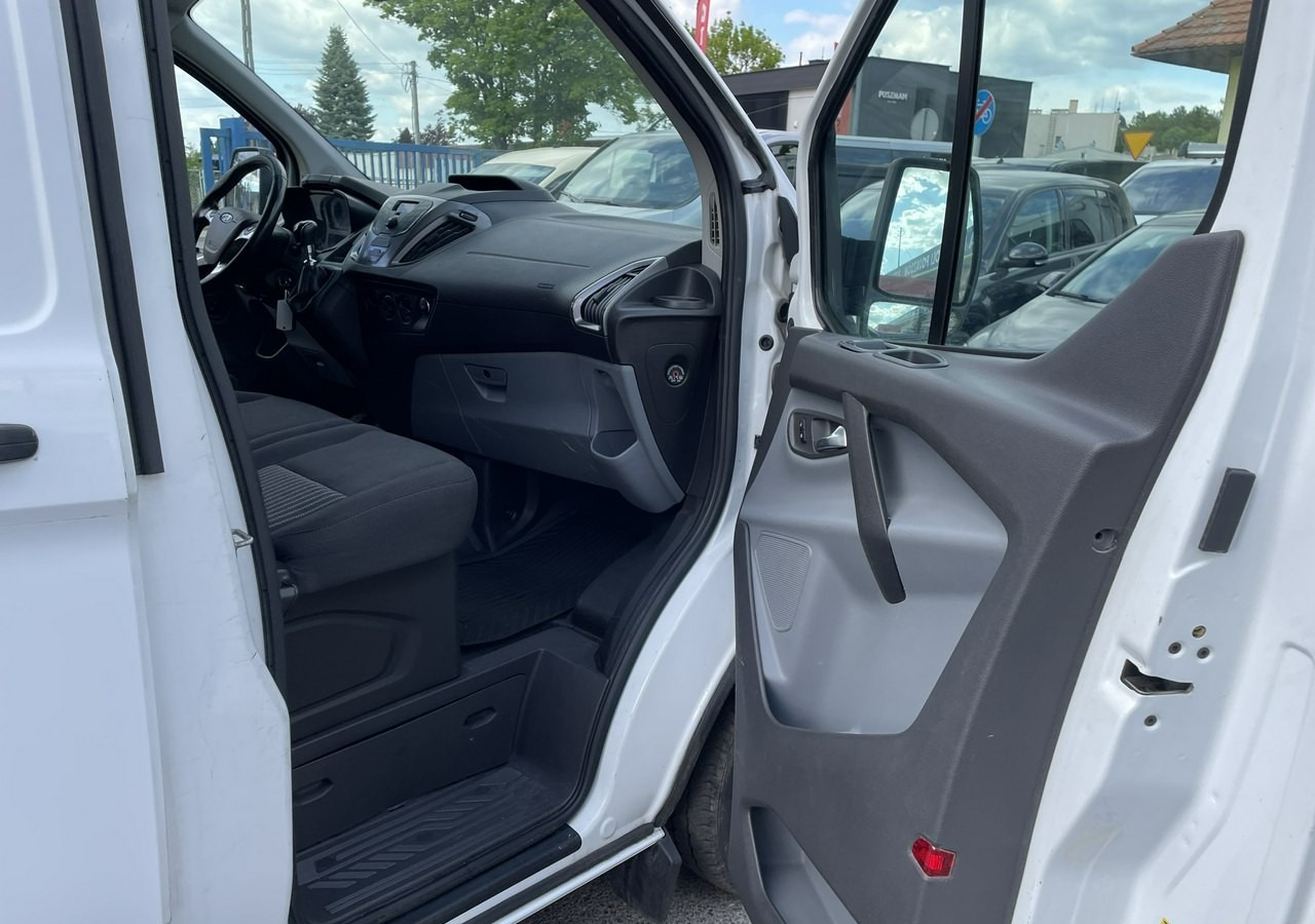 Товарен бус Ford Transit Transit Custom Transit Custom 2.0 Klima 153tkm Model 2018: снимка 8 Товарен бус Ford Transit Transit Custom Transit Custom 2.0 Klima 153tkm Model 2018: снимка 8