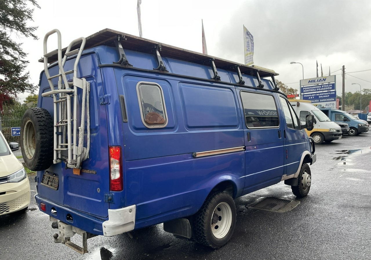 Gaz Gazela Gaz Gazelle Kamper furgon 4X4 benzyna + GAZ LPG Solar 94329km 2010 - Товарен бус: снимка 4 Gaz Gazela Gaz Gazelle Kamper furgon 4X4 benzyna + GAZ LPG Solar 94329km 2010 - Товарен бус: снимка 4