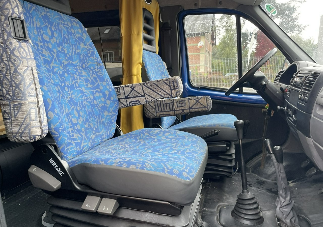 Gaz Gazela Gaz Gazelle Kamper furgon 4X4 benzyna + GAZ LPG Solar 94329km 2010 - Товарен бус: снимка 3 Gaz Gazela Gaz Gazelle Kamper furgon 4X4 benzyna + GAZ LPG Solar 94329km 2010 - Товарен бус: снимка 3