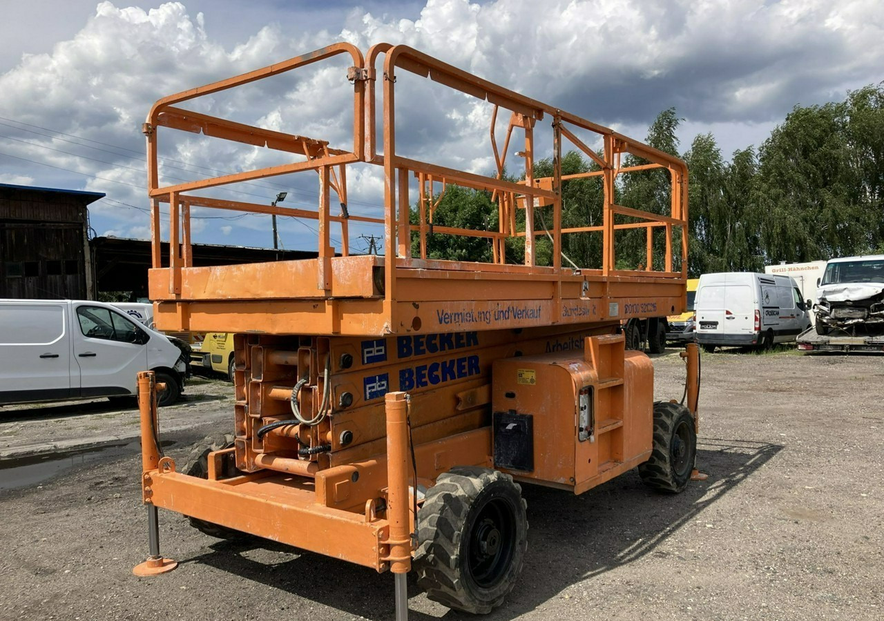 Inna Inny Podnośnik nożycowy Haulotte H15SDX 4x4 podpory 6905 mg 15 metrów - Ножична работна платформа: снимка 2 Inna Inny Podnośnik nożycowy Haulotte H15SDX 4x4 podpory 6905 mg 15 metrów - Ножична работна платформа: снимка 2