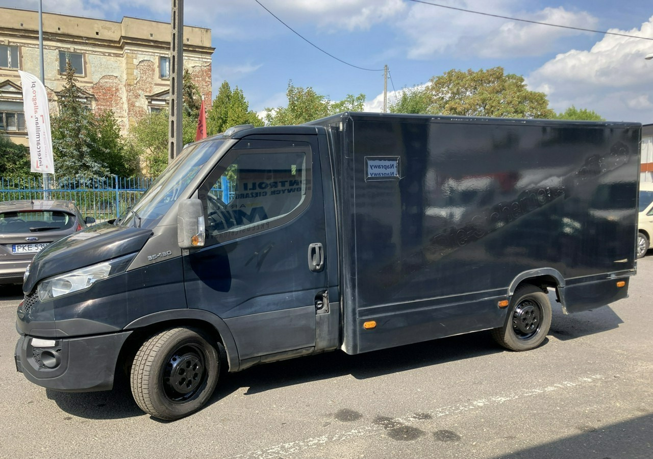 Iveco Daily Iveco 35-130 Bankowóz Kuloodporny Opancerzony Pancerny 2015 - Лекотоварен автомобил фургон: снимка 4 Iveco Daily Iveco 35-130 Bankowóz Kuloodporny Opancerzony Pancerny 2015 - Лекотоварен автомобил фургон: снимка 4