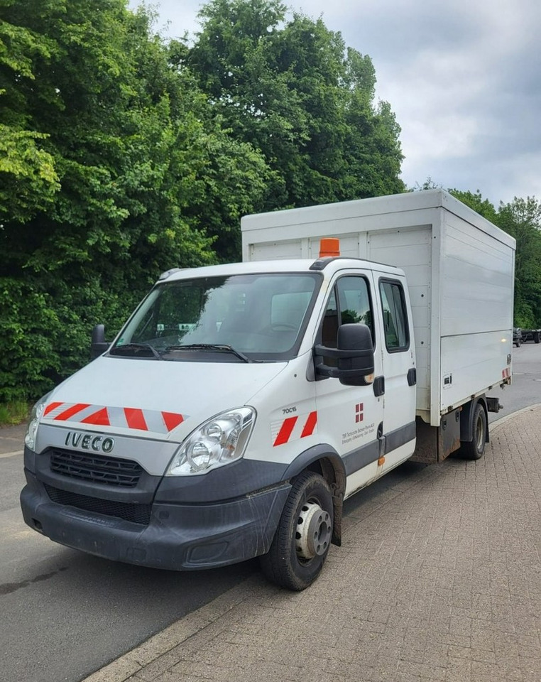 Iveco Inny Iveco Iveco 70C15 Wywrotka 3-strony Doka Dokka 6-osob 2013 - Бус самосвал: снимка 2 Iveco Inny Iveco Iveco 70C15 Wywrotka 3-strony Doka Dokka 6-osob 2013 - Бус самосвал: снимка 2