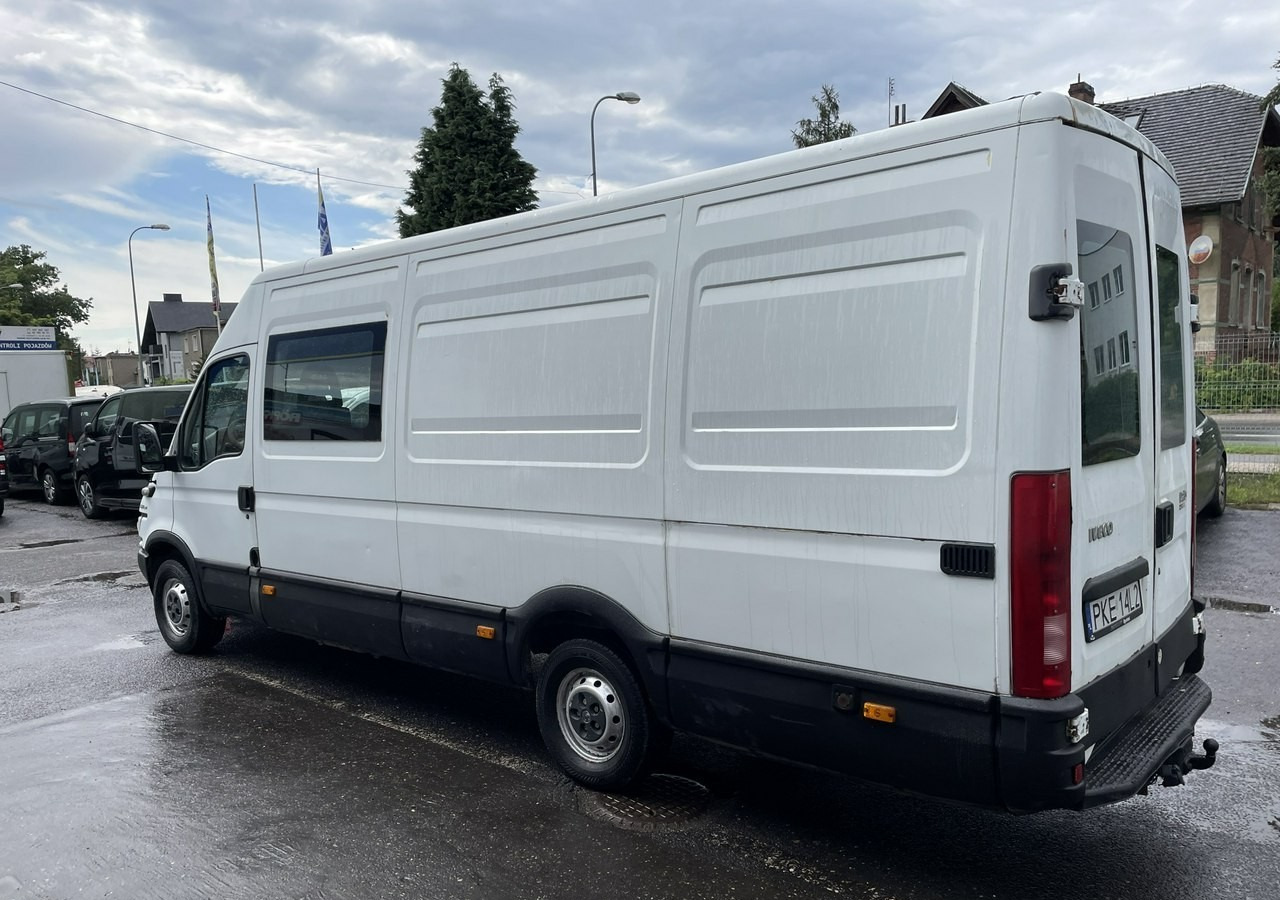 Iveco Iveco Daily 35S14 Maxi Brygadówka dokka doka 7-osobowy - Бус с двойна кабина: снимка 4 Iveco Iveco Daily 35S14 Maxi Brygadówka dokka doka 7-osobowy - Бус с двойна кабина: снимка 4