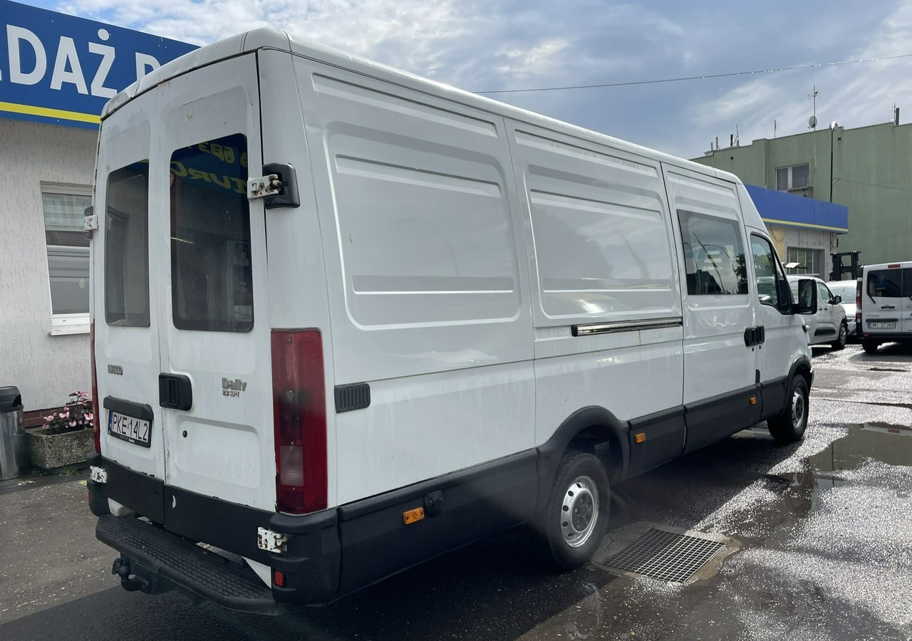 Iveco Iveco Daily 35S14 Maxi Brygadówka dokka doka 7-osobowy - Бус с двойна кабина: снимка 5 Iveco Iveco Daily 35S14 Maxi Brygadówka dokka doka 7-osobowy - Бус с двойна кабина: снимка 5