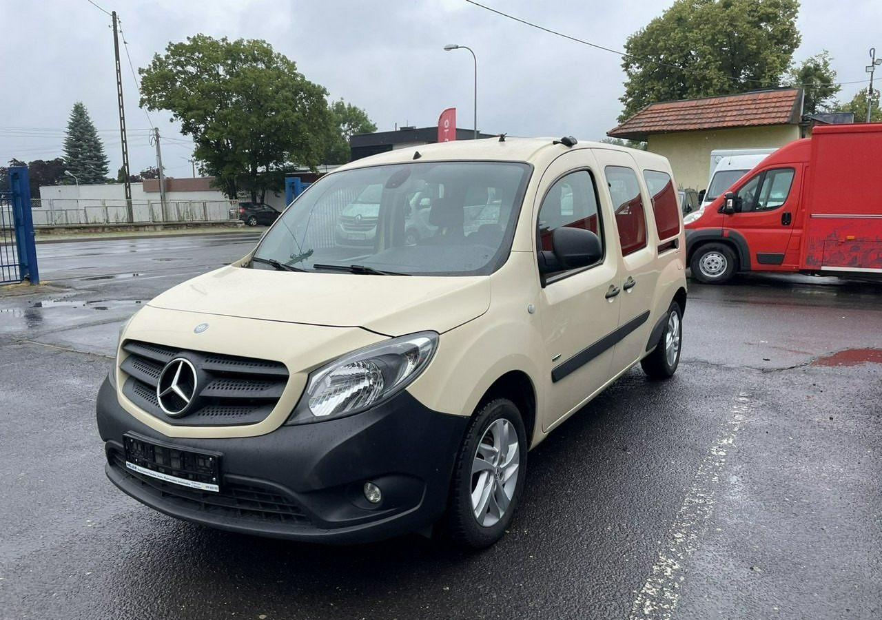 Mercedes-Benz Citan Citan Tourer Mercedes Citan 6-osob przewozu Niepełnosprawnych inwalida - Комби: снимка 2 Mercedes-Benz Citan Citan Tourer Mercedes Citan 6-osob przewozu Niepełnosprawnych inwalida - Комби: снимка 2