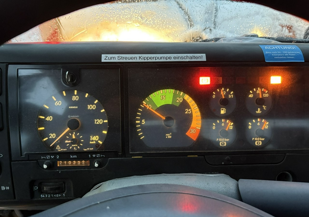 Mercedes-Benz Inny Mercedes-Benz Mercedes Vario 815 Wywrotka 4X4 2004 Pług posypywarka odśnieżarka - Снегорин: снимка 5 Mercedes-Benz Inny Mercedes-Benz Mercedes Vario 815 Wywrotka 4X4 2004 Pług posypywarka odśnieżarka - Снегорин: снимка 5