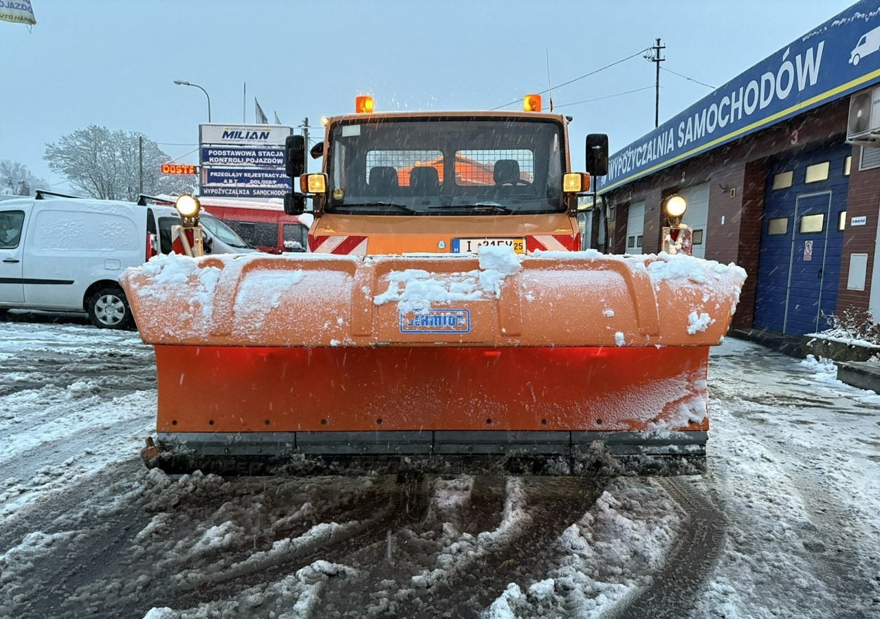 Mercedes-Benz Inny Mercedes-Benz Mercedes Vario 815 Wywrotka 4X4 2004 Pług posypywarka odśnieżarka - Снегорин: снимка 3 Mercedes-Benz Inny Mercedes-Benz Mercedes Vario 815 Wywrotka 4X4 2004 Pług posypywarka odśnieżarka - Снегорин: снимка 3