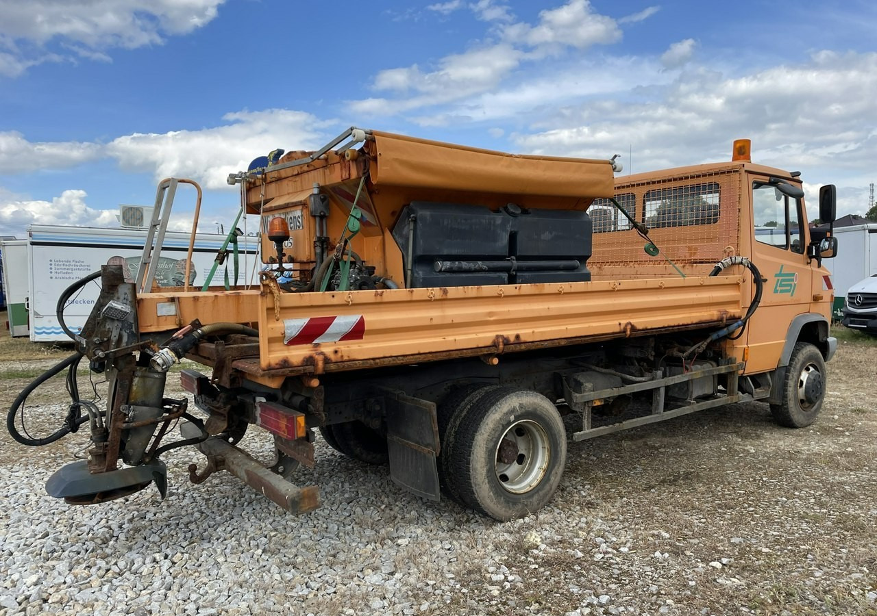 Mercedes-Benz Inny Mercedes-Benz Mercedes Vario 815 Wywrotka 4X4 2004 - Снегорин: снимка 3 Mercedes-Benz Inny Mercedes-Benz Mercedes Vario 815 Wywrotka 4X4 2004 - Снегорин: снимка 3