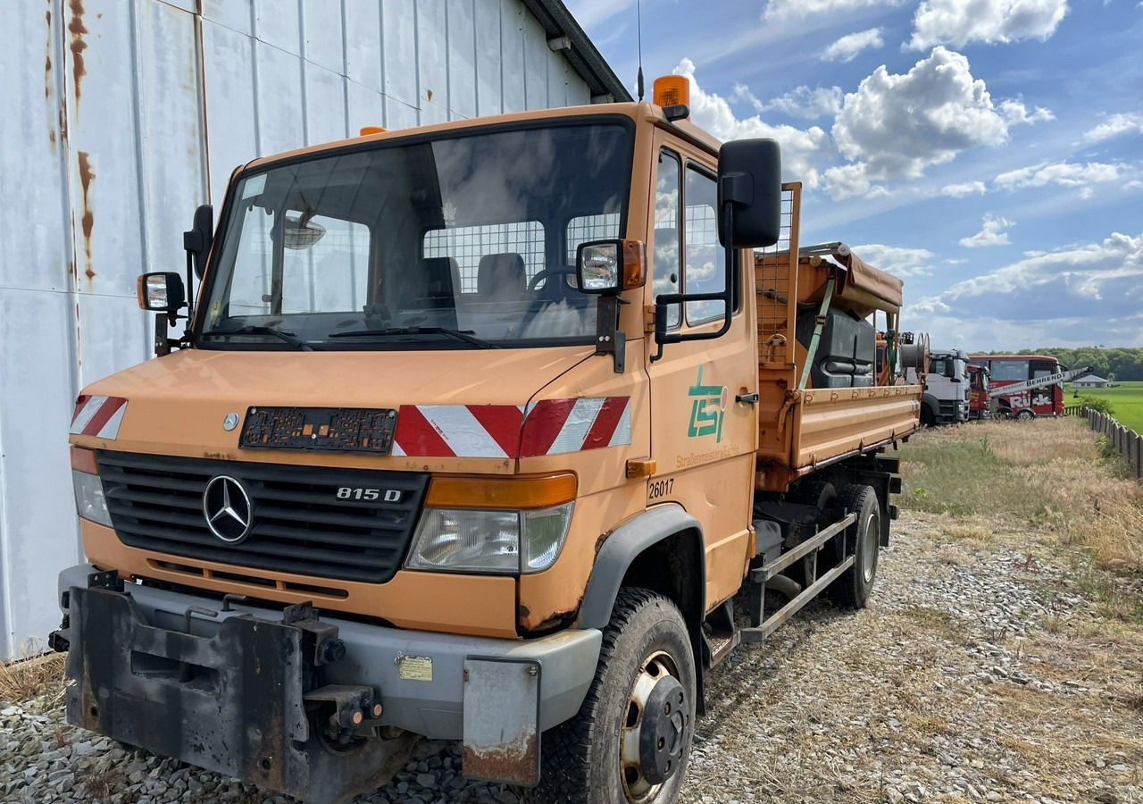 Mercedes-Benz Inny Mercedes-Benz Mercedes Vario 815 Wywrotka 4X4 2004 - Снегорин: снимка 3 Mercedes-Benz Inny Mercedes-Benz Mercedes Vario 815 Wywrotka 4X4 2004 - Снегорин: снимка 3