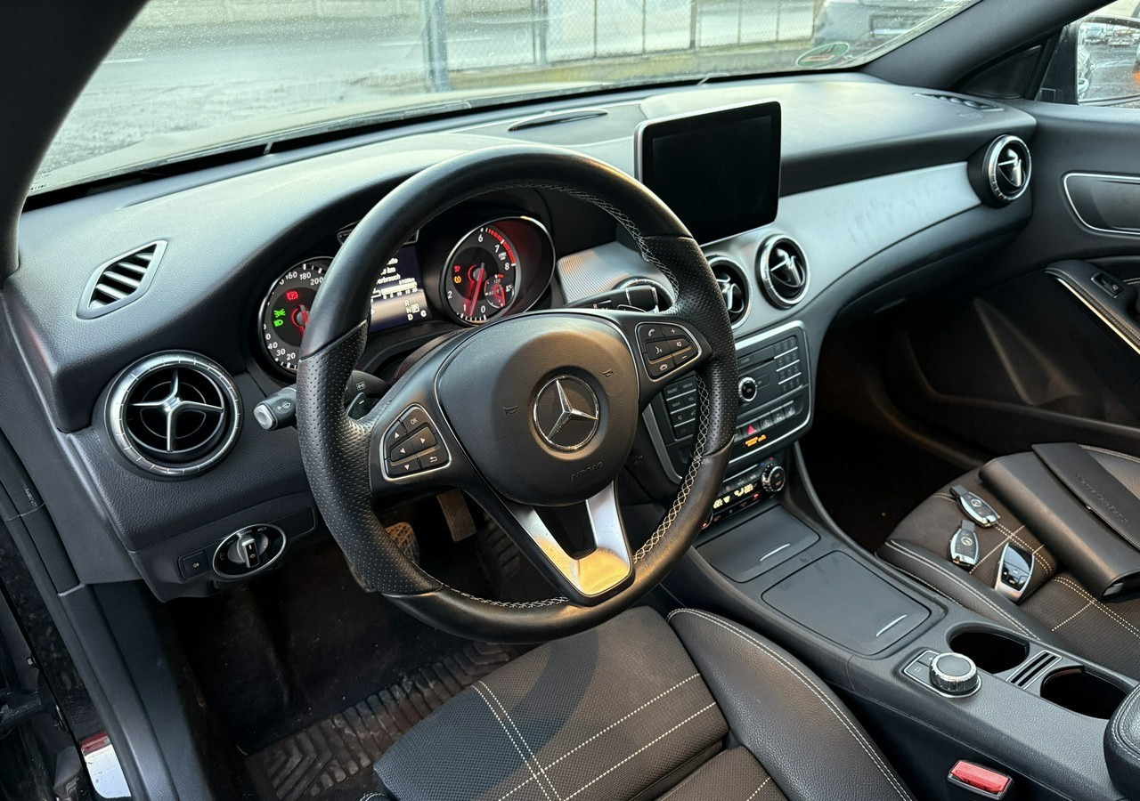Mercedes-Benz Klasa CLA C117/X117 Mercedes-Benz Klasa CLA Mercedes CLA 250 4MATIC 2.0-210KM Bogate wyposażenie 2016 - Лек автомобил: снимка 5 Mercedes-Benz Klasa CLA C117/X117 Mercedes-Benz Klasa CLA Mercedes CLA 250 4MATIC 2.0-210KM Bogate wyposażenie 2016 - Лек автомобил: снимка 5