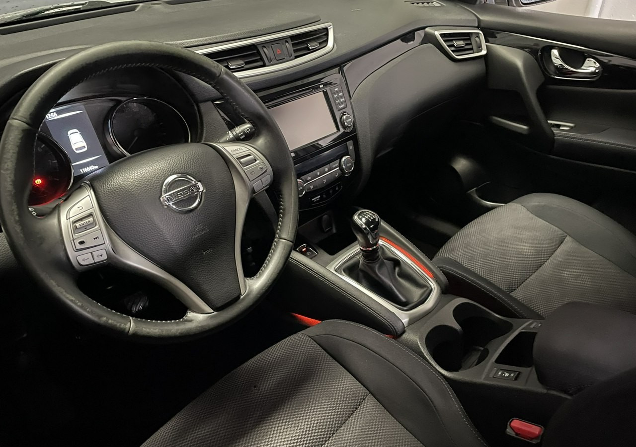 Nissan Qashqai II Nissan Qashqai 1.2 DIG-T Acenta Klimatronik Navi Kamera Model 2015 - Джип: снимка 4 Nissan Qashqai II Nissan Qashqai 1.2 DIG-T Acenta Klimatronik Navi Kamera Model 2015 - Джип: снимка 4