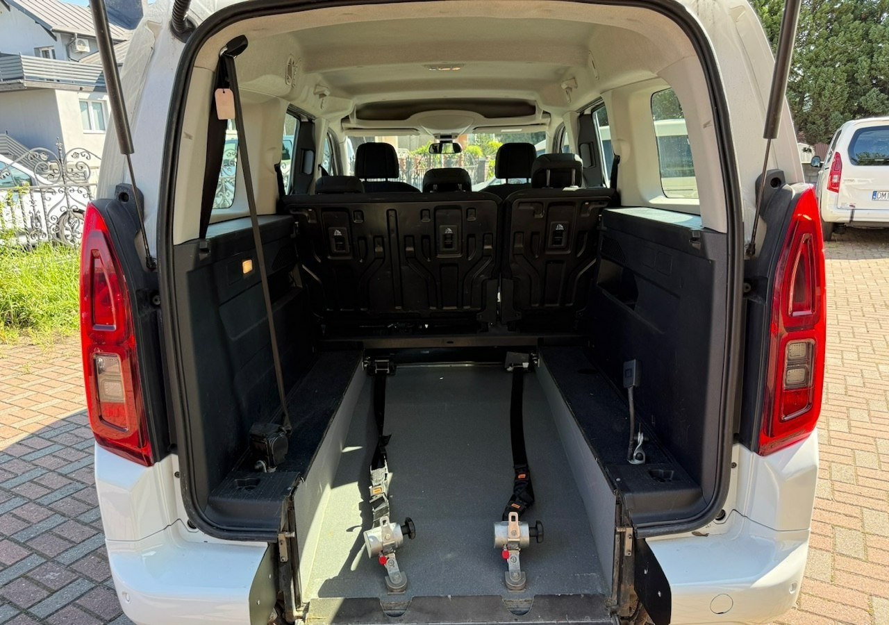 Opel Combo IV Combo Life Combo Life Maxi Niepełnosprawnych inwalida rampa PFRON Model - Лек автомобил: снимка 2 Opel Combo IV Combo Life Combo Life Maxi Niepełnosprawnych inwalida rampa PFRON Model - Лек автомобил: снимка 2