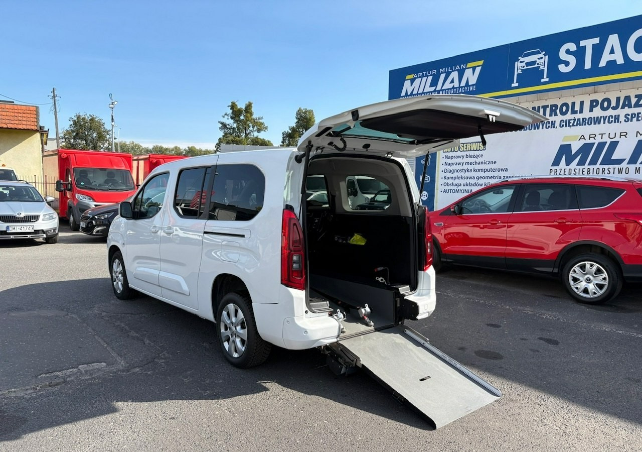 Opel Combo IV Combo Life Opel ComboLife Niepełnosprawnych inwalida rampa Bogate wy - Комби: снимка 2 Opel Combo IV Combo Life Opel ComboLife Niepełnosprawnych inwalida rampa Bogate wy - Комби: снимка 2