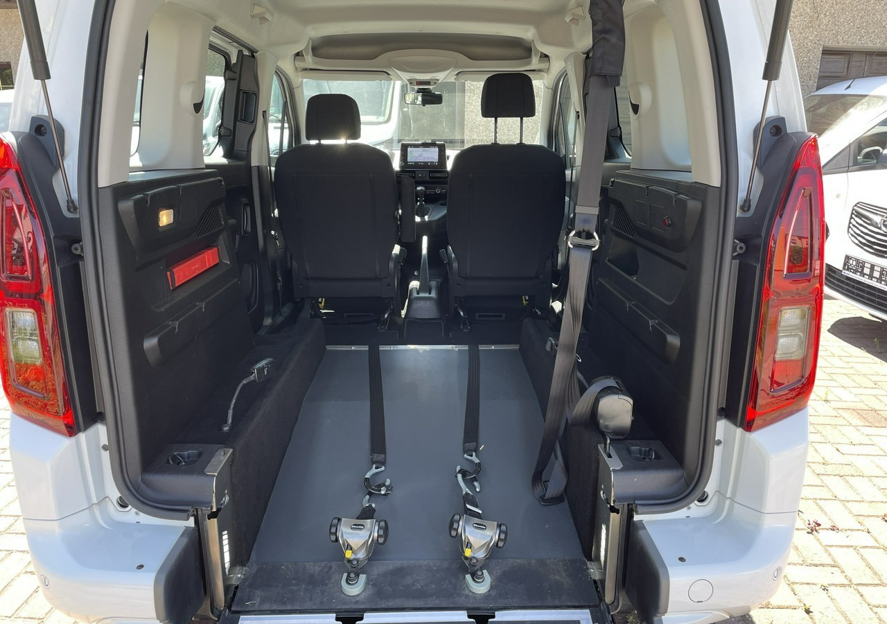 Opel Combo IV Opel Combo Life Niepełnosprawnych inwalida Rampa 32105 km Model 2022 - Лек автомобил: снимка 5 Opel Combo IV Opel Combo Life Niepełnosprawnych inwalida Rampa 32105 km Model 2022 - Лек автомобил: снимка 5