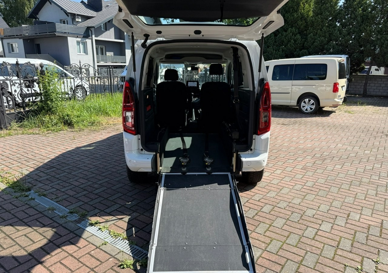 Opel Combo IV Opel Combo Life Niepełnosprawnych inwalida Rampa 32105 km Model 2022 - Лек автомобил: снимка 2 Opel Combo IV Opel Combo Life Niepełnosprawnych inwalida Rampa 32105 km Model 2022 - Лек автомобил: снимка 2