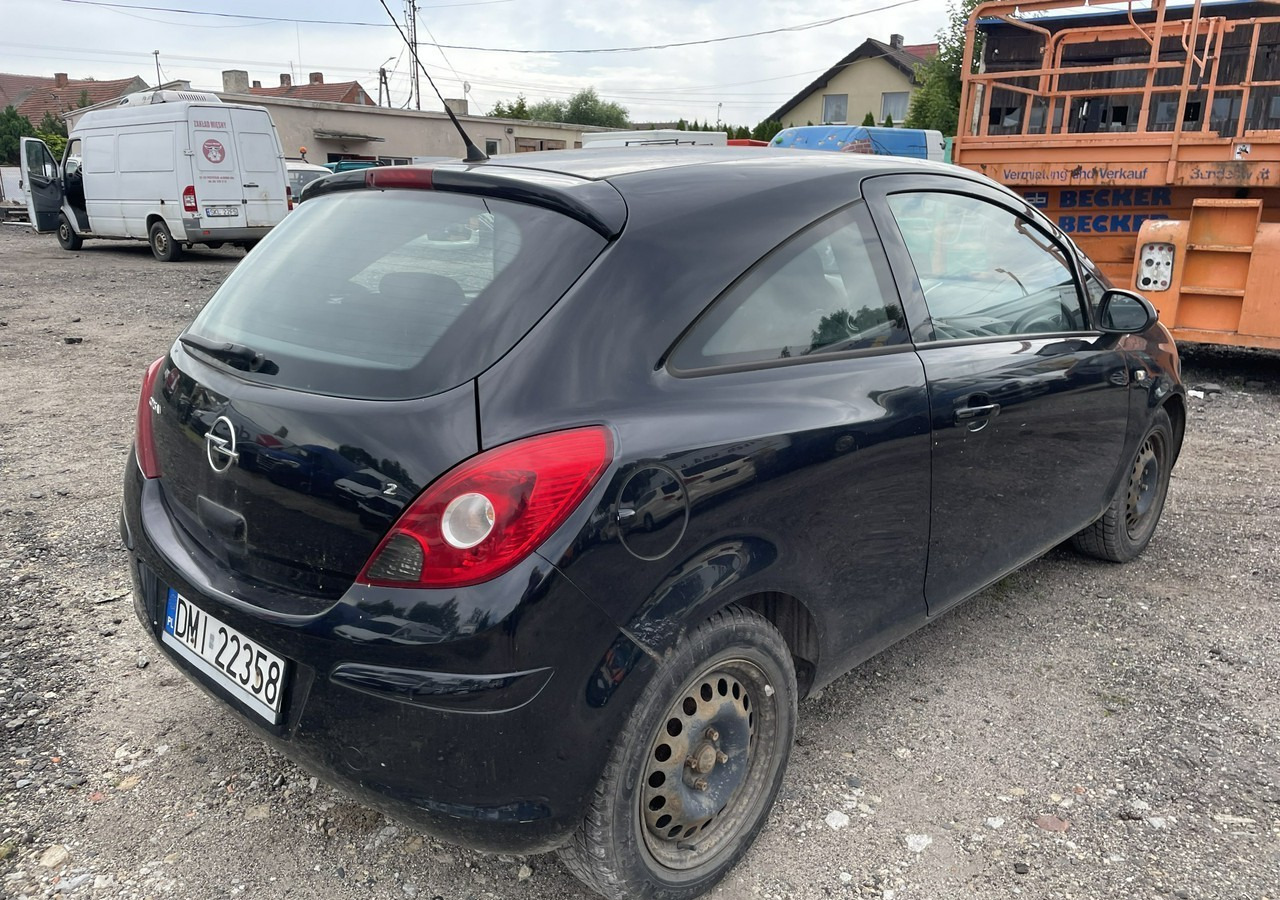 Opel Corsa D Opel Corsa 1,2-16V 80KM Klima 2008 - Хечбек: снимка 5 Opel Corsa D Opel Corsa 1,2-16V 80KM Klima 2008 - Хечбек: снимка 5