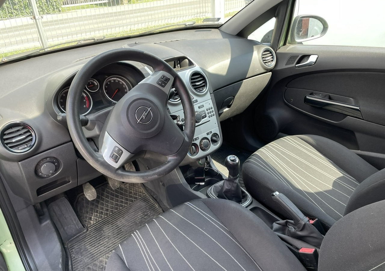 Opel Corsa D Opel Corsa 1,2-16V Klima Salon PL Bagażnik na Rowery Model 2010 - Хечбек: снимка 4 Opel Corsa D Opel Corsa 1,2-16V Klima Salon PL Bagażnik na Rowery Model 2010 - Хечбек: снимка 4