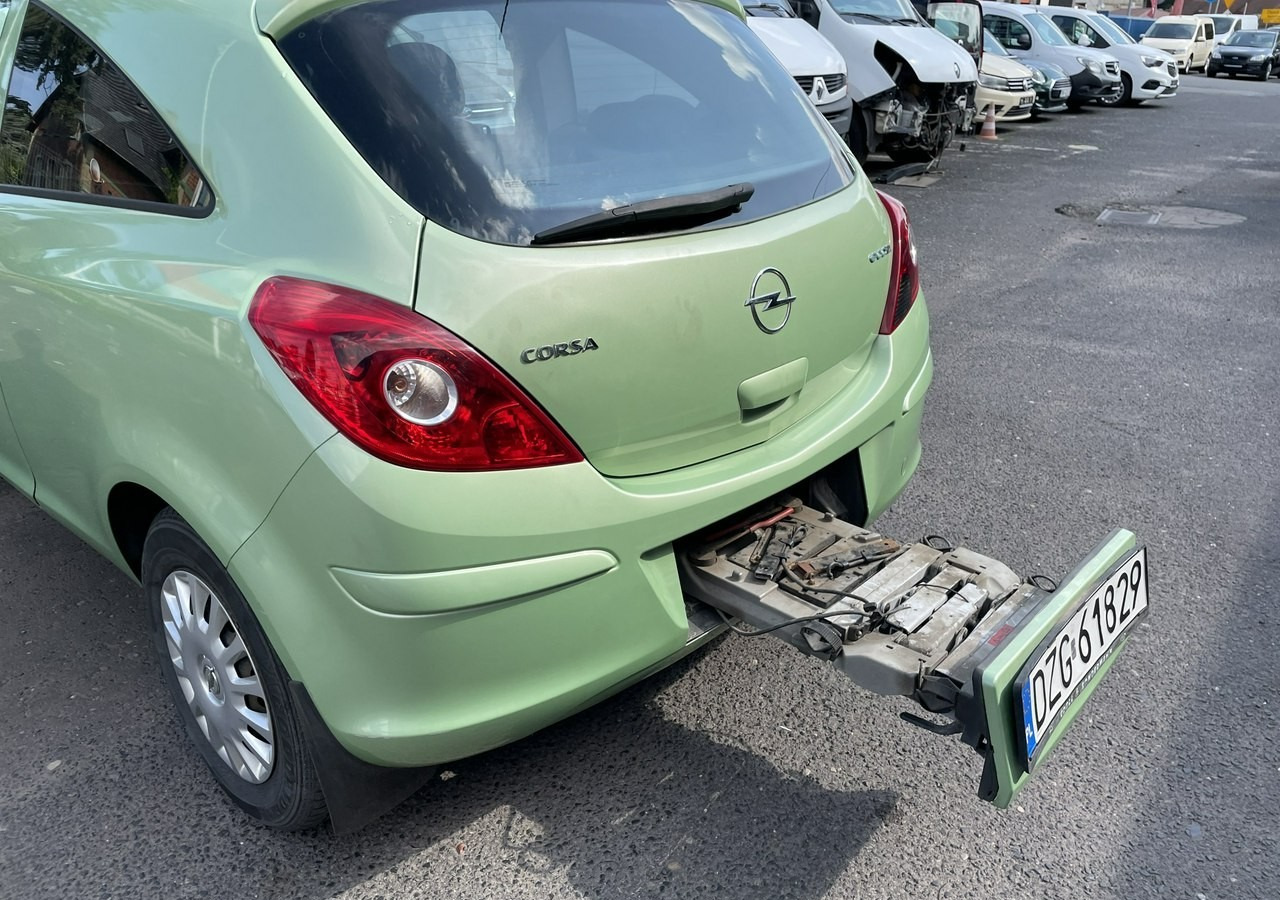 Opel Corsa D Opel Corsa 1,2-16V Klima Salon PL Bagażnik na Rowery Model 2010 - Хечбек: снимка 2 Opel Corsa D Opel Corsa 1,2-16V Klima Salon PL Bagażnik na Rowery Model 2010 - Хечбек: снимка 2