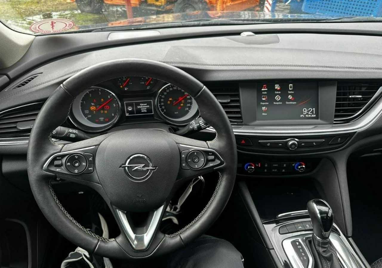 Opel Insignia II Country Tourer 1.5 CDTI 122KM Automat FullLed Panorama Klimatronik 2021 - Лек автомобил: снимка 4 Opel Insignia II Country Tourer 1.5 CDTI 122KM Automat FullLed Panorama Klimatronik 2021 - Лек автомобил: снимка 4
