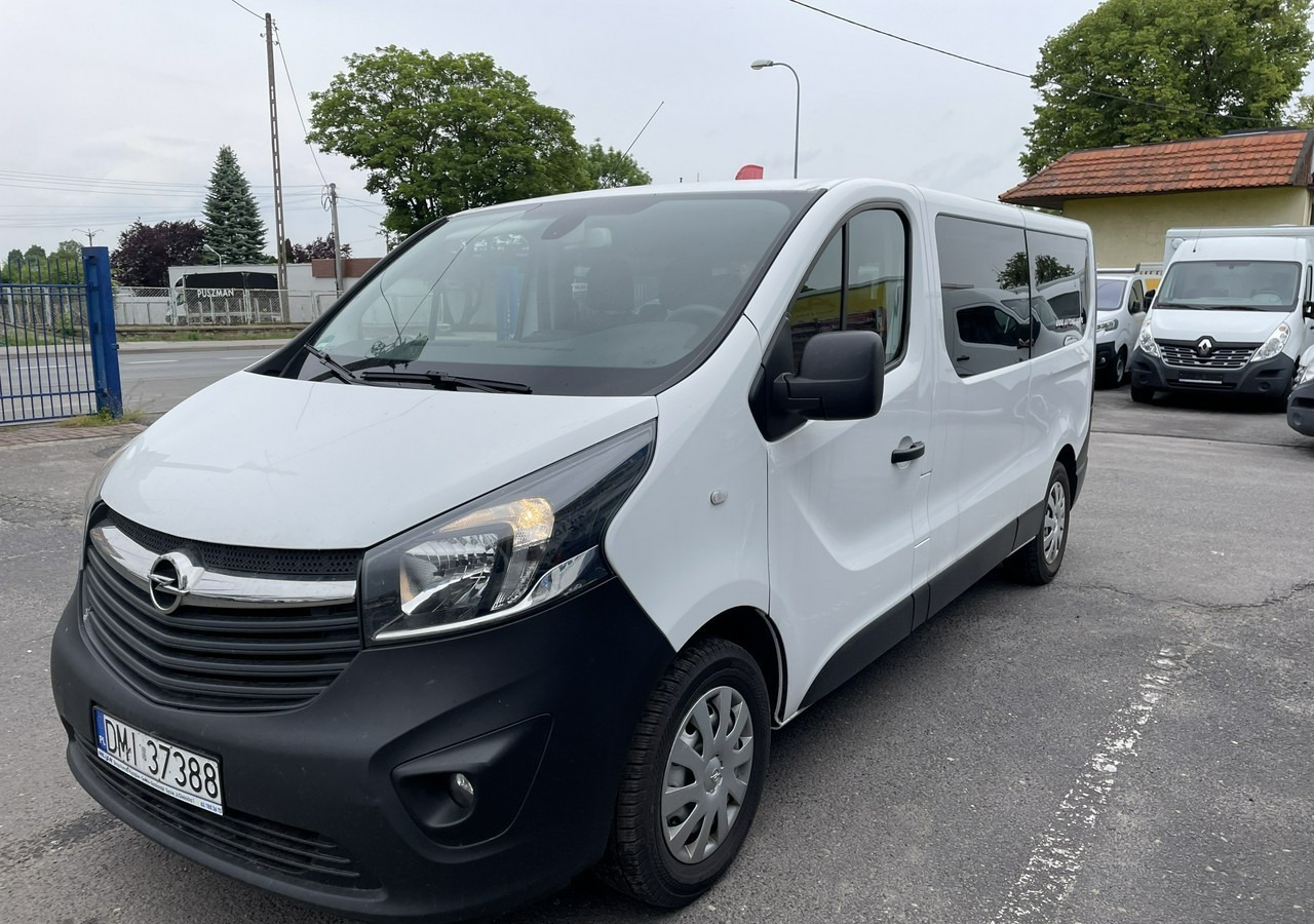 Opel Vivaro III Vivaro dla Niepełnosprawnych Inwalida Rampa na 2 Wózki 2019 PFRON - Лек автомобил: снимка 2 Opel Vivaro III Vivaro dla Niepełnosprawnych Inwalida Rampa na 2 Wózki 2019 PFRON - Лек автомобил: снимка 2