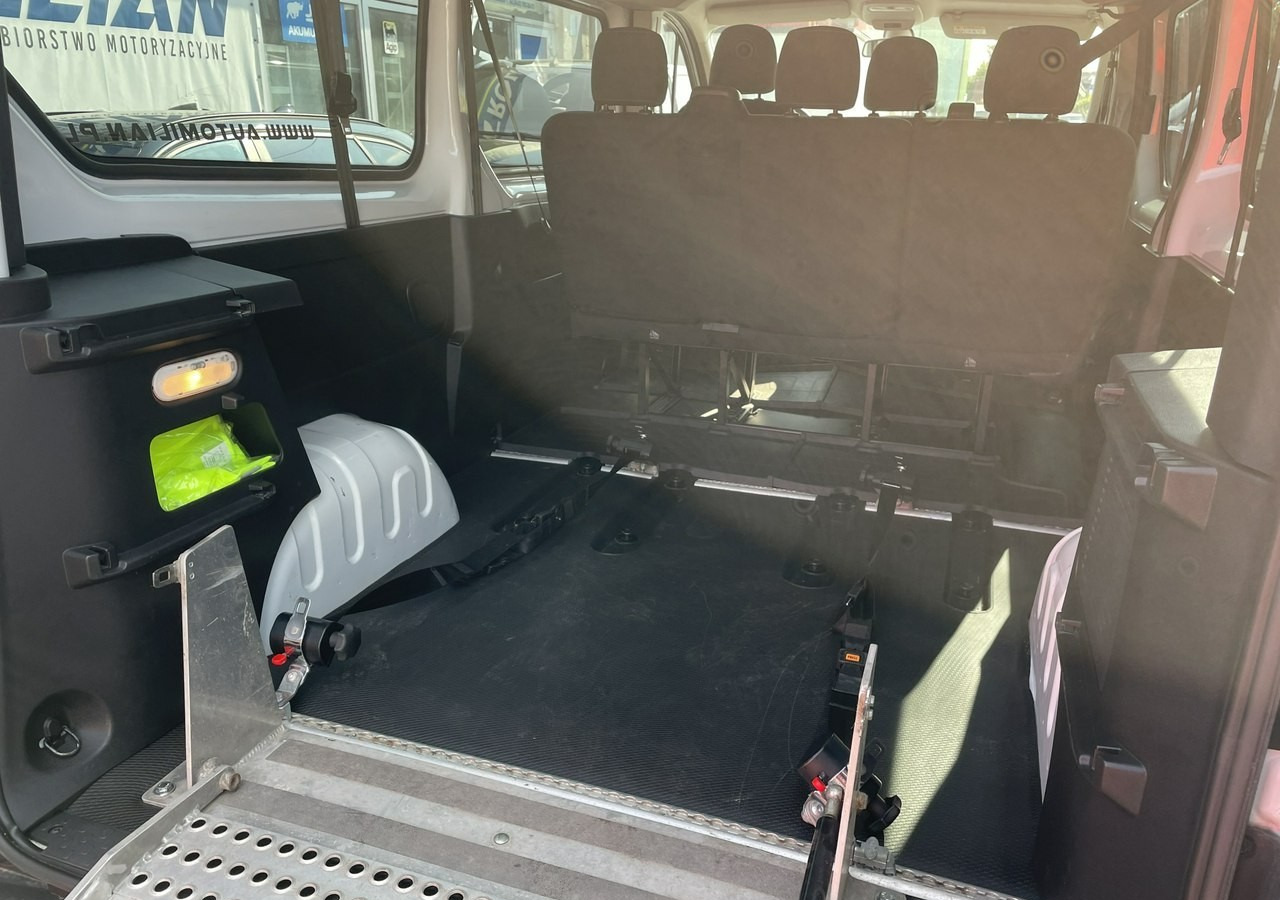 Opel Vivaro III Vivaro dla Niepełnosprawnych Inwalida Rampa na 2 Wózki 2019 - Лек автомобил: снимка 5 Opel Vivaro III Vivaro dla Niepełnosprawnych Inwalida Rampa na 2 Wózki 2019 - Лек автомобил: снимка 5
