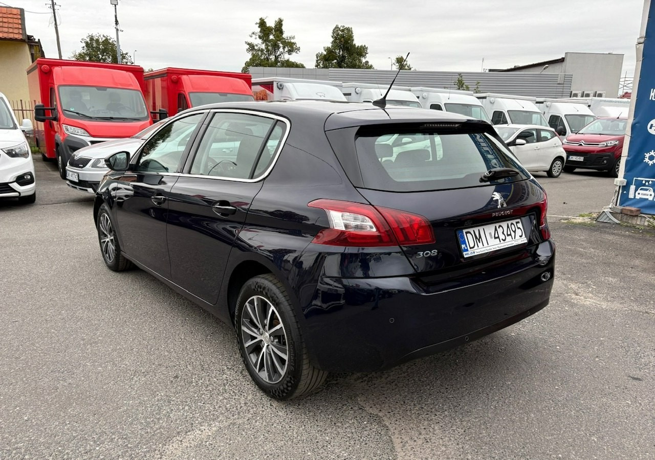 Peugeot 308 II Peugeot 308 HB 1.6HDI 85tkm FullLed Navi Klima 2016 - Хечбек: снимка 5 Peugeot 308 II Peugeot 308 HB 1.6HDI 85tkm FullLed Navi Klima 2016 - Хечбек: снимка 5