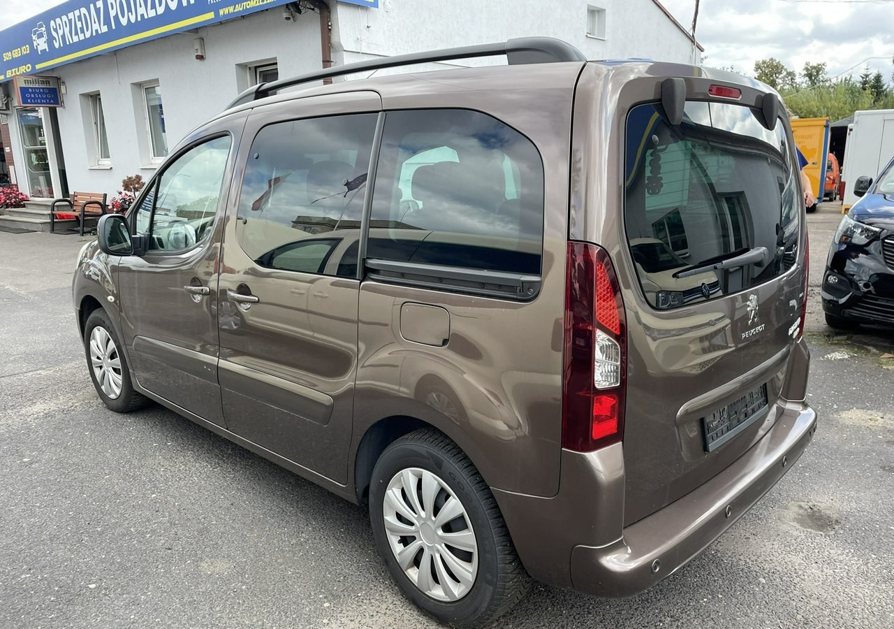 Peugeot Partner II Peugeot Partner Tepee 100 Family Model 2013 - Комби: снимка 4 Peugeot Partner II Peugeot Partner Tepee 100 Family Model 2013 - Комби: снимка 4