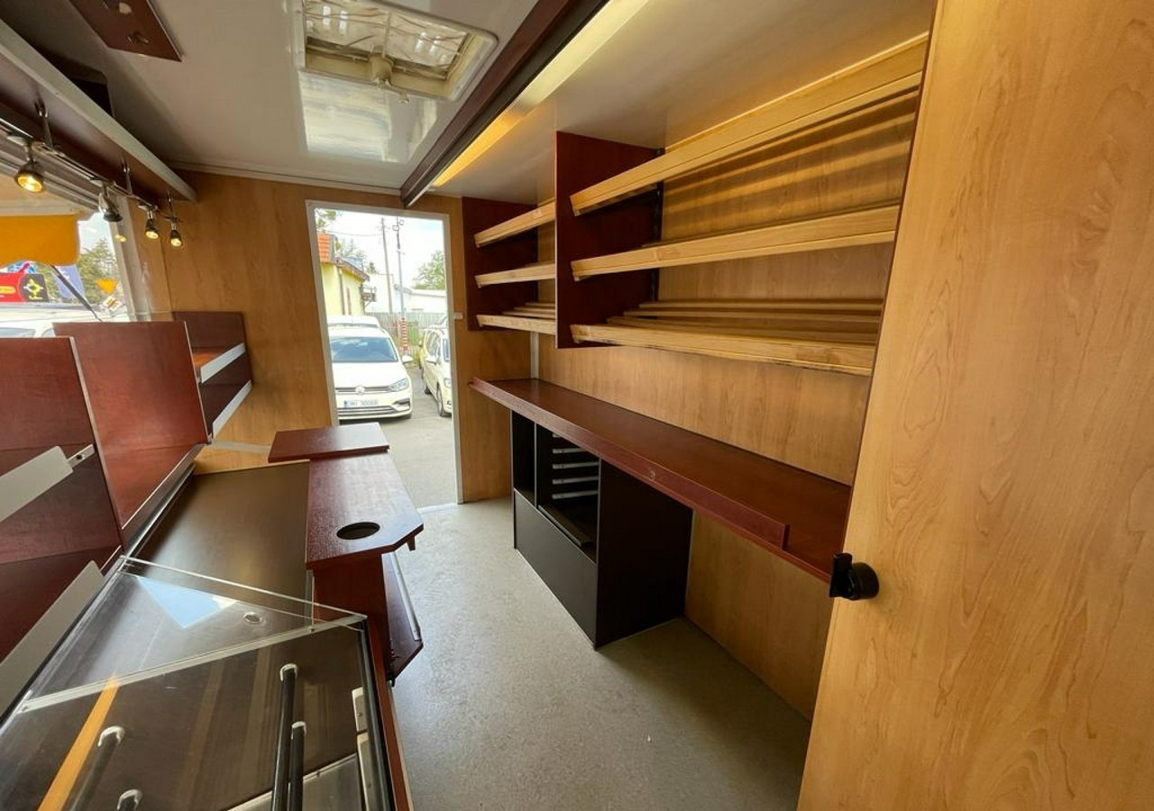 Renault Master Autosklep Sklep pieczywa Gastronomiczny Food Truck Foodtruck 2015 - Магазин камион: снимка 3 Renault Master Autosklep Sklep pieczywa Gastronomiczny Food Truck Foodtruck 2015 - Магазин камион: снимка 3
