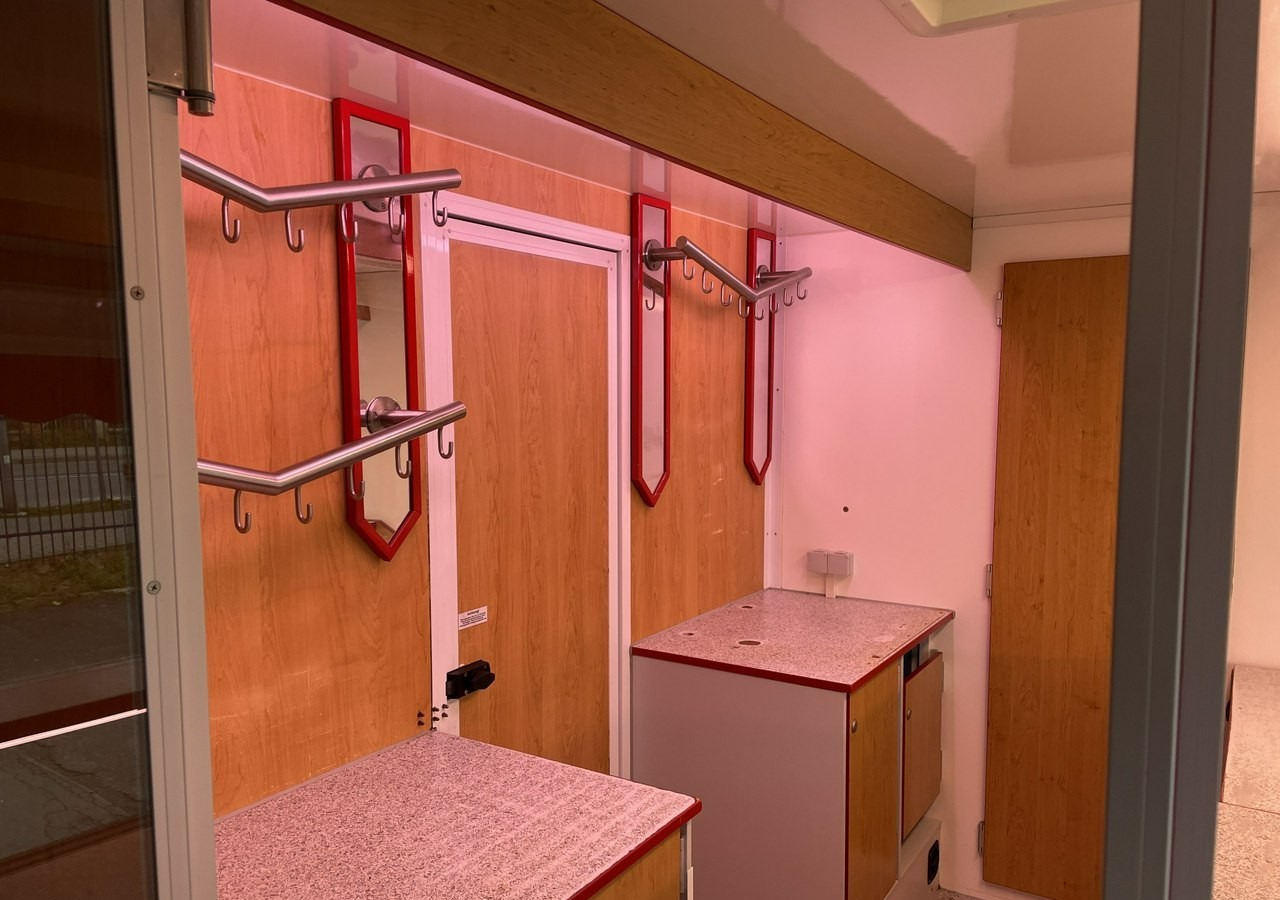 Renault Master Autosklep Wędli Gastronomiczny Food Truck Foodtruck sklep W-zasil 20 - Магазин камион: снимка 5 Renault Master Autosklep Wędli Gastronomiczny Food Truck Foodtruck sklep W-zasil 20 - Магазин камион: снимка 5