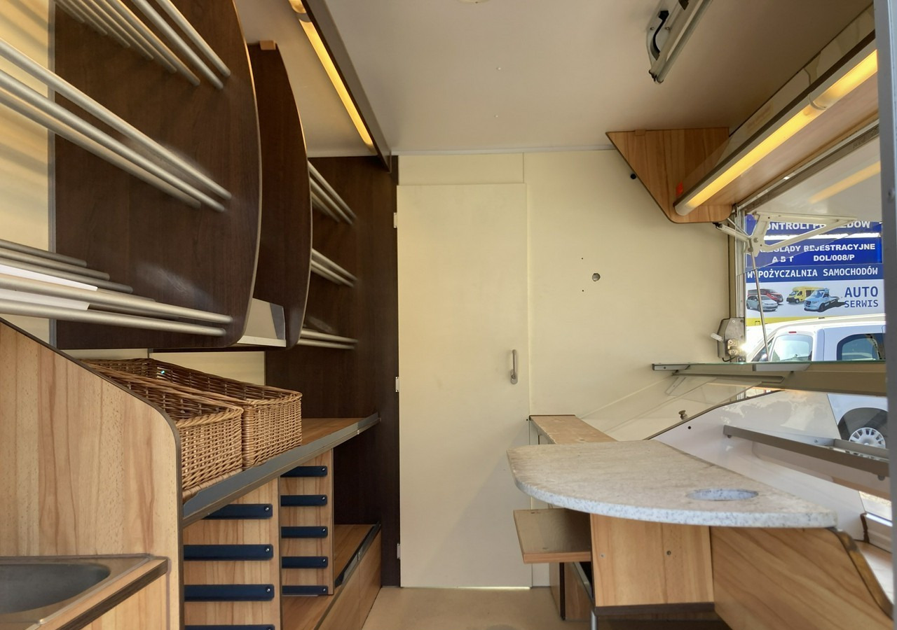 Renault Master Autosklep pieczyw Gastronomiczny Food Truck Foodtruck sklep Borco 20 - Магазин камион: снимка 4 Renault Master Autosklep pieczyw Gastronomiczny Food Truck Foodtruck sklep Borco 20 - Магазин камион: снимка 4