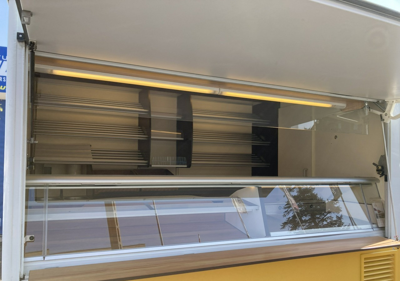 Лизинг на  Renault Master Autosklep pieczyw Gastronomiczny Food Truck Foodtruck sklep Borco 20 Renault Master Autosklep pieczyw Gastronomiczny Food Truck Foodtruck sklep Borco 20: снимка 16
