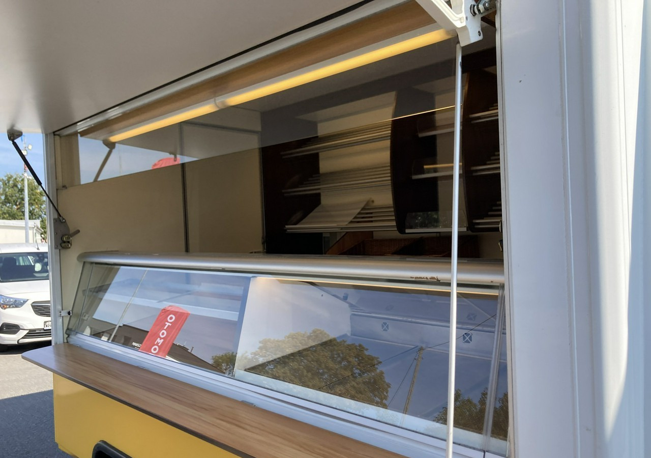 Лизинг на  Renault Master Autosklep pieczyw Gastronomiczny Food Truck Foodtruck sklep Borco 20 Renault Master Autosklep pieczyw Gastronomiczny Food Truck Foodtruck sklep Borco 20: снимка 7