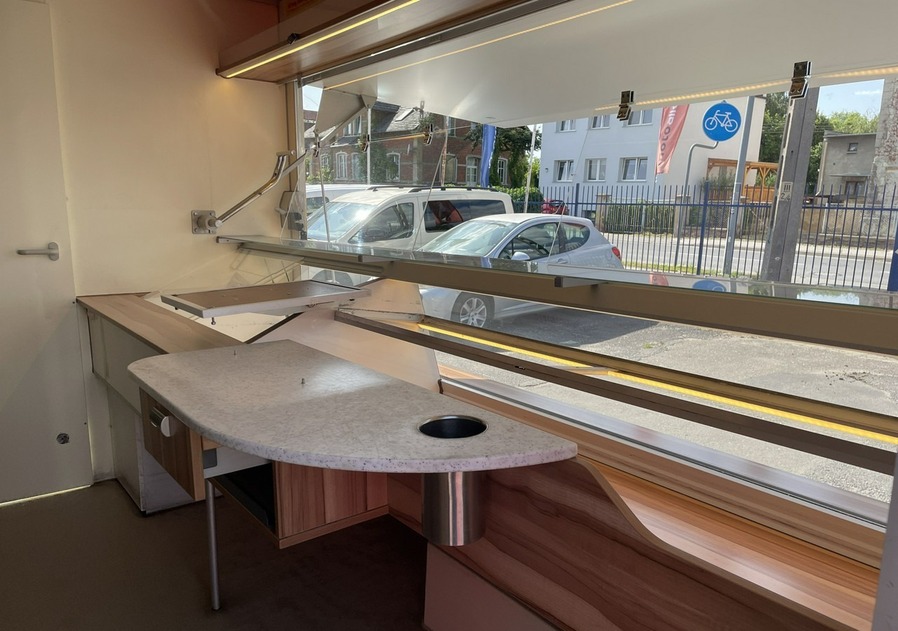 Renault Master Autosklep pieczywa Gastronomiczny Food Truck Foodtruck Sklep Borco20 - Магазин камион: снимка 5 Renault Master Autosklep pieczywa Gastronomiczny Food Truck Foodtruck Sklep Borco20 - Магазин камион: снимка 5