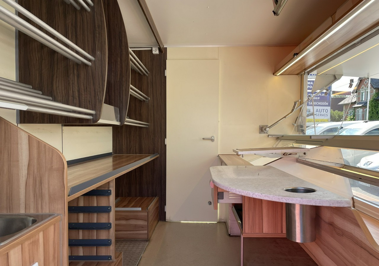 Renault Master Autosklep pieczywa Gastronomiczny Food Truck Foodtruck Sklep Borco20 - Магазин камион: снимка 2 Renault Master Autosklep pieczywa Gastronomiczny Food Truck Foodtruck Sklep Borco20 - Магазин камион: снимка 2