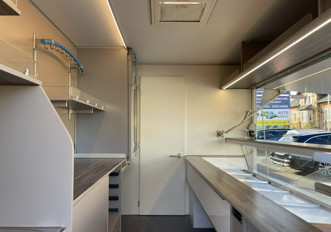 Renault Master Autosklep wędlin Gastronomiczny Food Truck Foodtruck Sklep Borco 201 - Магазин камион: снимка 4 Renault Master Autosklep wędlin Gastronomiczny Food Truck Foodtruck Sklep Borco 201 - Магазин камион: снимка 4
