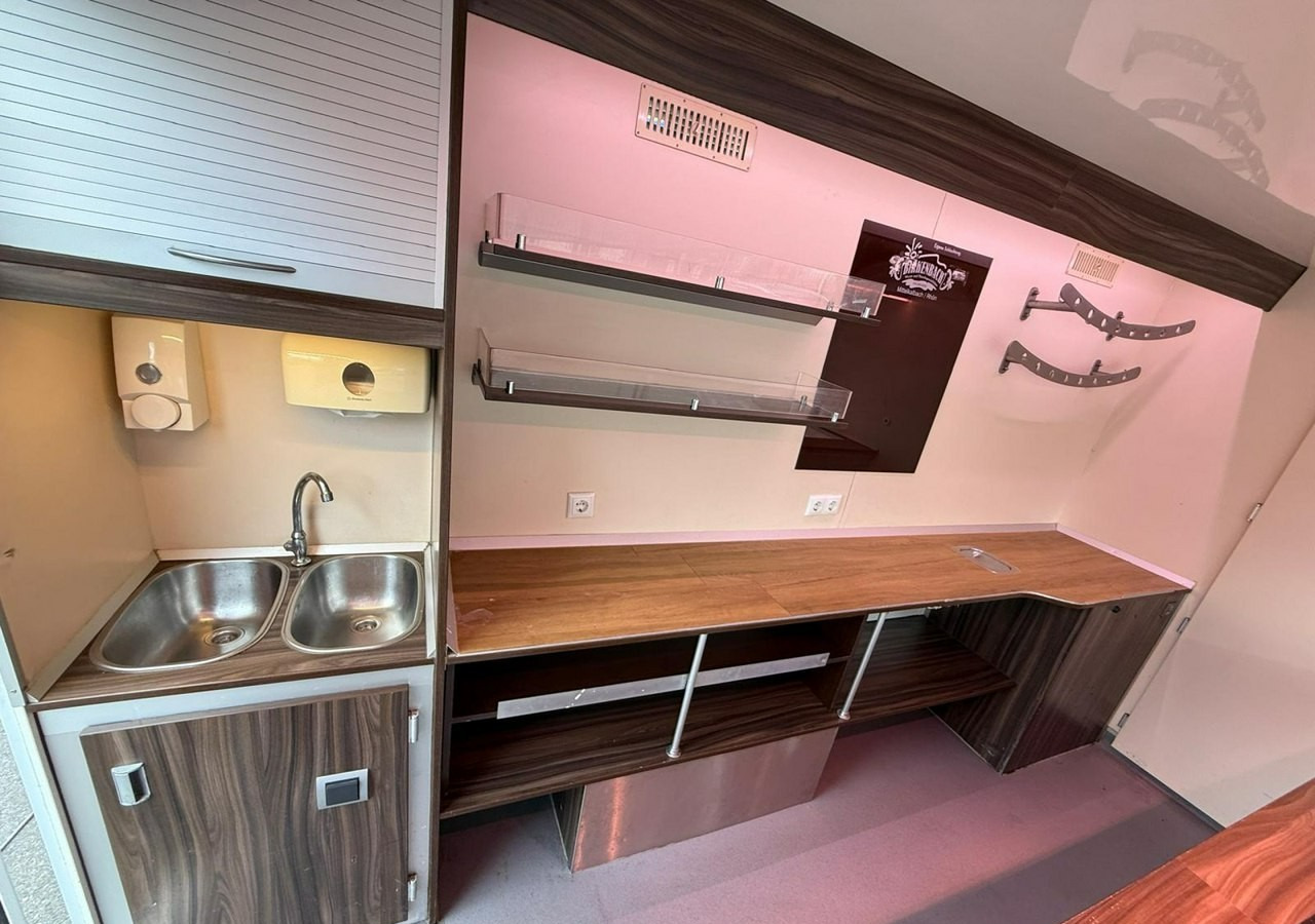 Renault Master Autosklep wędlin Gastronomiczny Food Truck Foodtruck Sklep Solar 20 - Магазин камион: снимка 3 Renault Master Autosklep wędlin Gastronomiczny Food Truck Foodtruck Sklep Solar 20 - Магазин камион: снимка 3