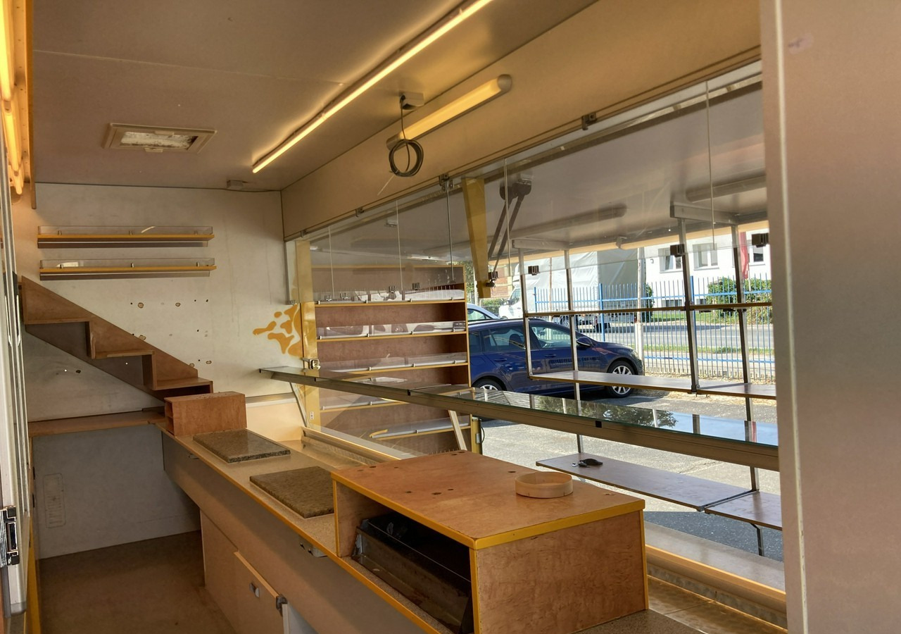 Лизинг на  Renault Master Autosklep wędlin sklep bar Gastronomiczny Food Truck Foodtruck Borco Renault Master Autosklep wędlin sklep bar Gastronomiczny Food Truck Foodtruck Borco: снимка 11