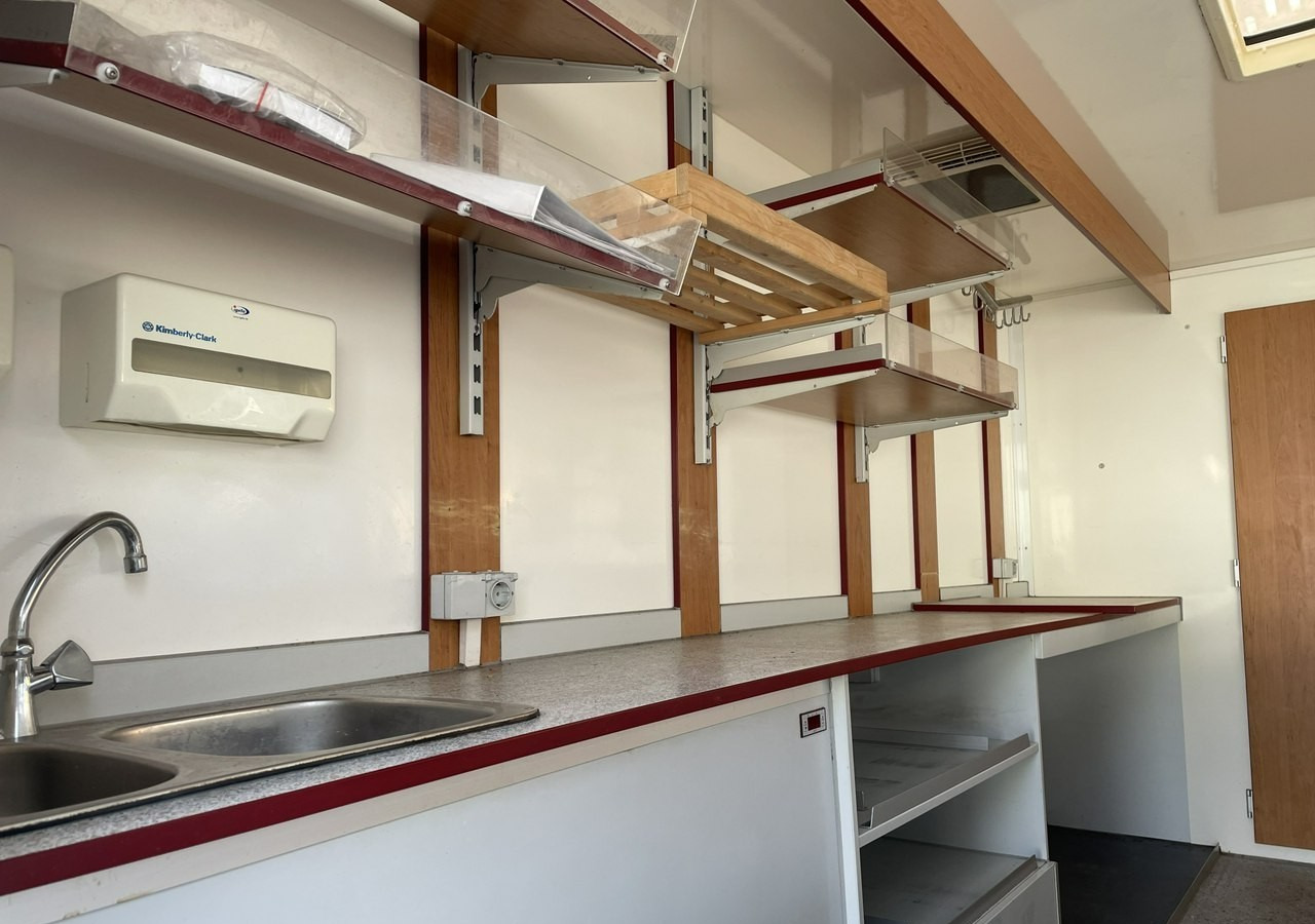 Renault Master Master Autosklep Gastronomiczny Food Truck Foodtruck Sklep bar 2009 - Магазин камион: снимка 4 Renault Master Master Autosklep Gastronomiczny Food Truck Foodtruck Sklep bar 2009 - Магазин камион: снимка 4