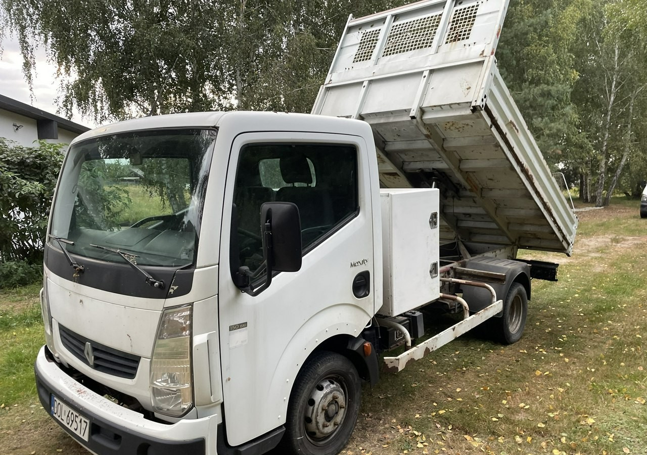 Renault Maxity Renault Maxity 3,0-150KM Canter Wywrotka skrzynia 2010 - Бус самосвал: снимка 2 Renault Maxity Renault Maxity 3,0-150KM Canter Wywrotka skrzynia 2010 - Бус самосвал: снимка 2