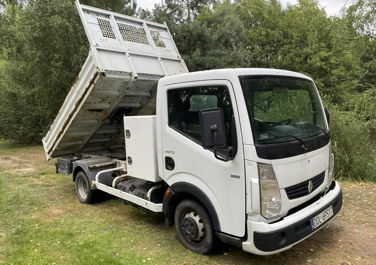 Renault Maxity Renault Maxity 3,0-150KM Canter Wywrotka skrzynia 2010 - Бус самосвал: снимка 1 Renault Maxity Renault Maxity 3,0-150KM Canter Wywrotka skrzynia 2010 - Бус самосвал: снимка 1