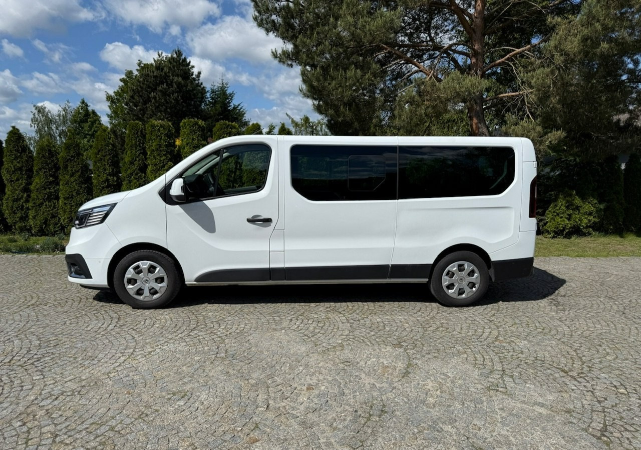 Renault Trafic III 2.0dci 110KM L2H1 LONG 9-osobowy 2xKlima Navi Kamera 2022 - Лек автомобил: снимка 2 Renault Trafic III 2.0dci 110KM L2H1 LONG 9-osobowy 2xKlima Navi Kamera 2022 - Лек автомобил: снимка 2