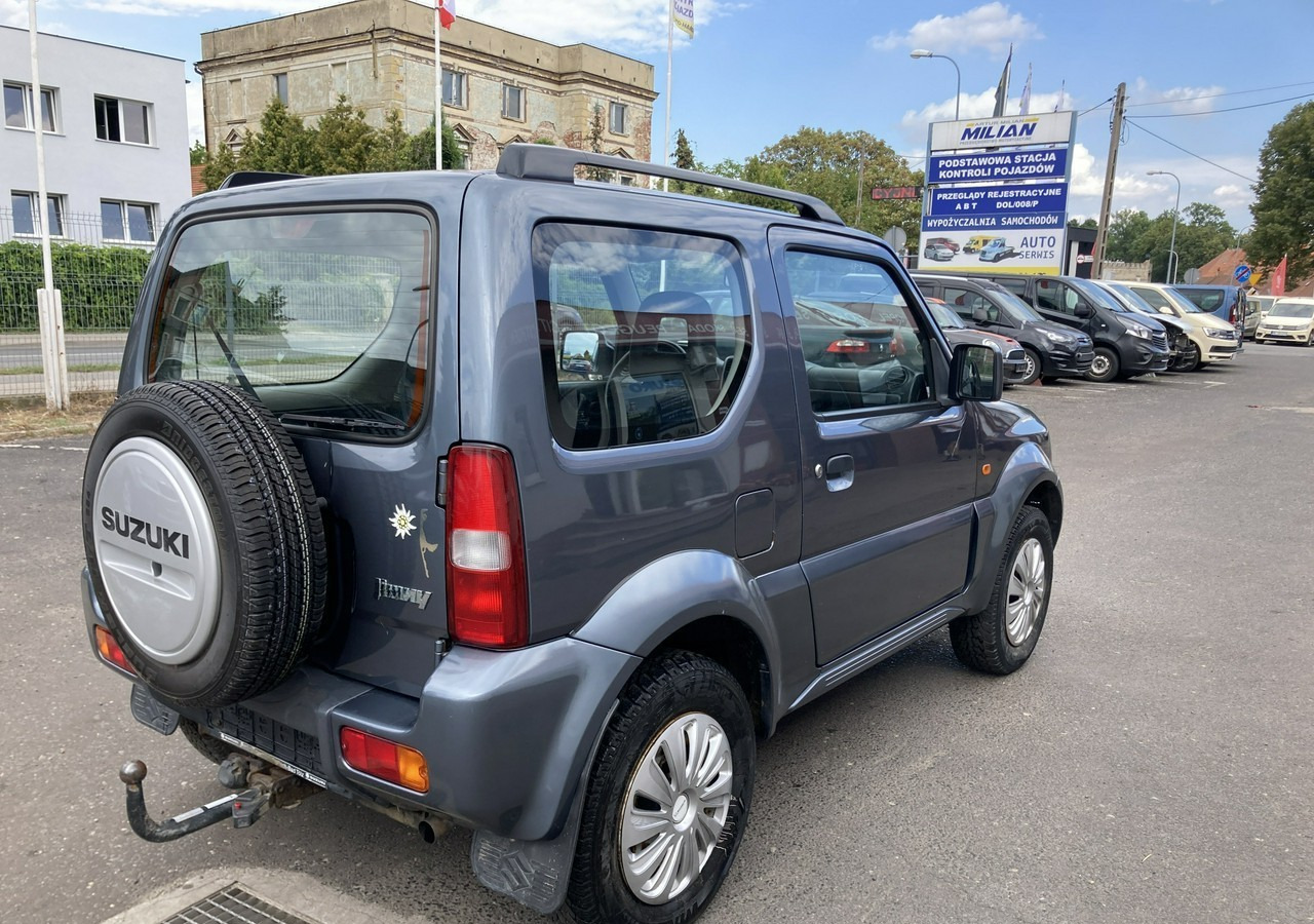 Suzuki Jimny Suzuki Jimny 1.3-16V 4X4 Klima 2006 - Лек автомобил: снимка 1 Suzuki Jimny Suzuki Jimny 1.3-16V 4X4 Klima 2006 - Лек автомобил: снимка 1