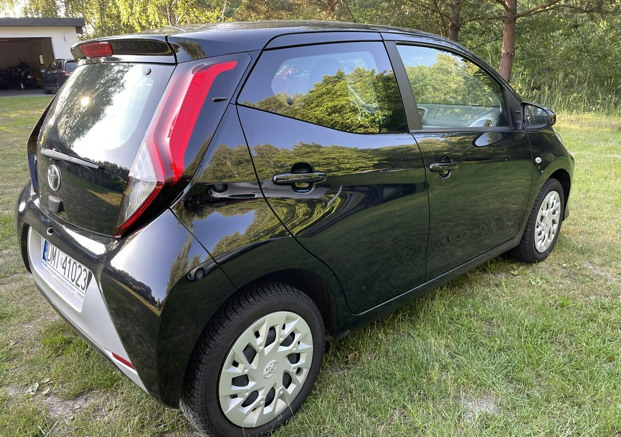 Toyota Aygo II Toyota Aygo 1.0-16V Klima Salon PL 24651km Model 2021 - Хечбек: снимка 5 Toyota Aygo II Toyota Aygo 1.0-16V Klima Salon PL 24651km Model 2021 - Хечбек: снимка 5