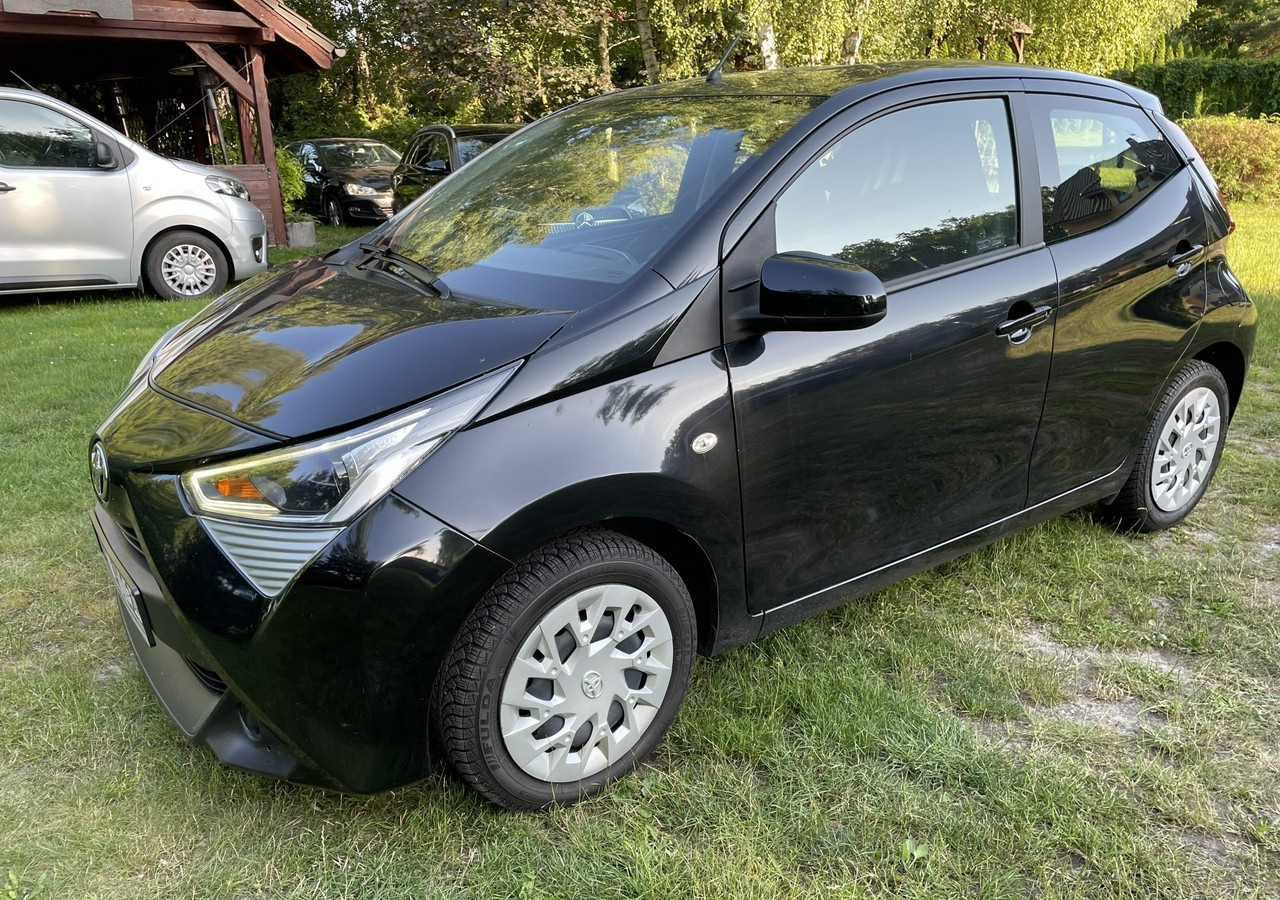 Toyota Aygo II Toyota Aygo 1.0-16V Klima Salon PL 24651km Model 2021 - Хечбек: снимка 2 Toyota Aygo II Toyota Aygo 1.0-16V Klima Salon PL 24651km Model 2021 - Хечбек: снимка 2