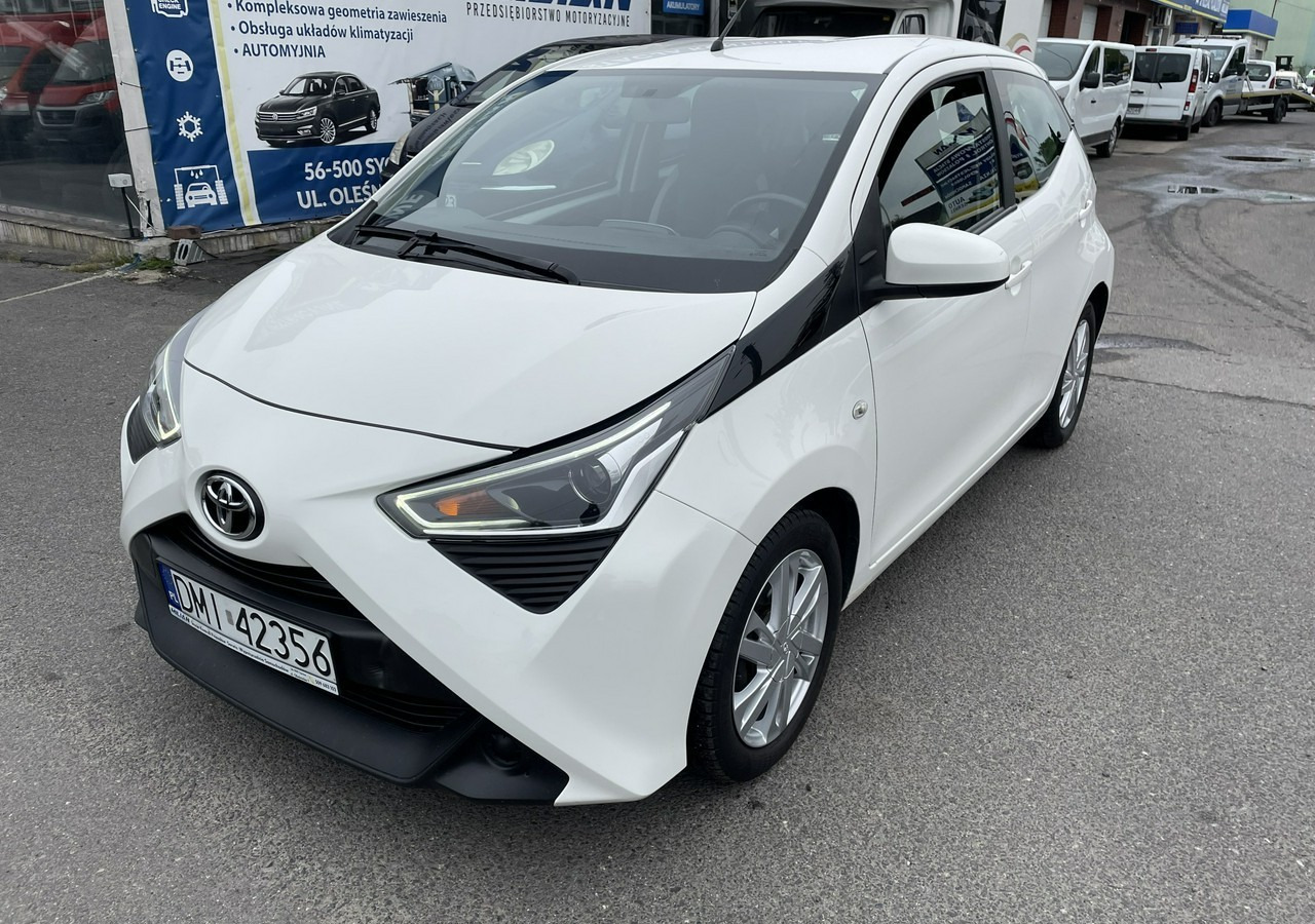 Toyota Aygo II Toyota Aygo 1.0 VVT-i JBL Edition bezyna+LPG Salon PL 2020 - Лек автомобил: снимка 1 Toyota Aygo II Toyota Aygo 1.0 VVT-i JBL Edition bezyna+LPG Salon PL 2020 - Лек автомобил: снимка 1