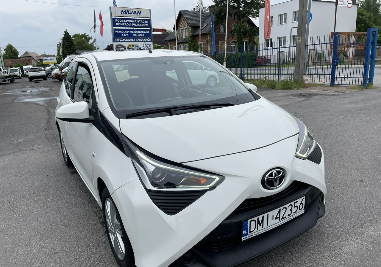 Toyota Aygo II Toyota Aygo 1.0 VVT-i JBL Edition bezyna+LPG Salon PL 2020 - Лек автомобил: снимка 4 Toyota Aygo II Toyota Aygo 1.0 VVT-i JBL Edition bezyna+LPG Salon PL 2020 - Лек автомобил: снимка 4