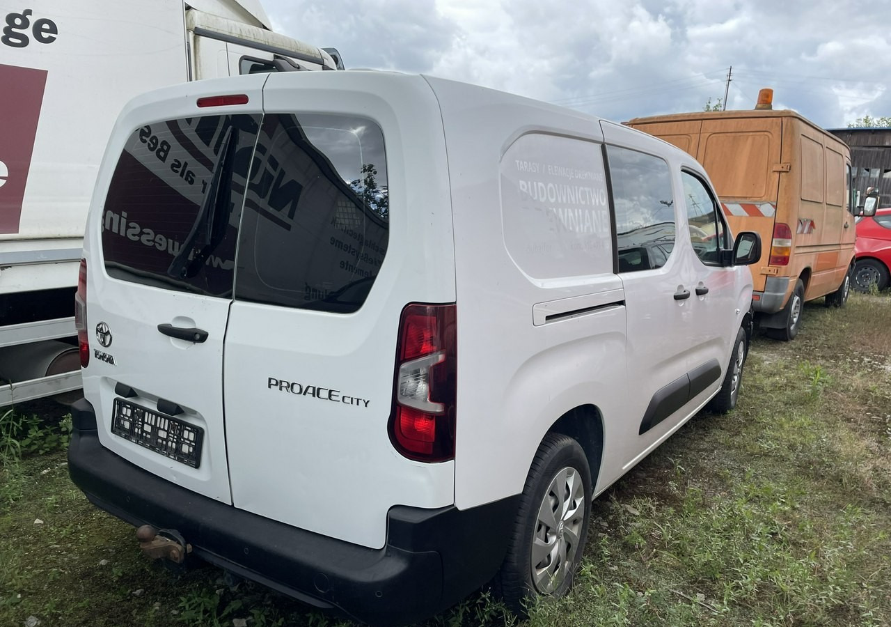 Toyota Inny Toyota Toyota Proace City MAXI Automat Klima 5-osob Salon PL Model 2020 - Товарен бус: снимка 5 Toyota Inny Toyota Toyota Proace City MAXI Automat Klima 5-osob Salon PL Model 2020 - Товарен бус: снимка 5